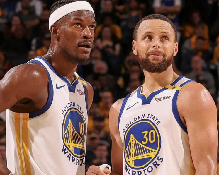 两队从首节, 分是巴特勒, 斯玛特 两队从首节, 分是巴特勒, 斯玛特